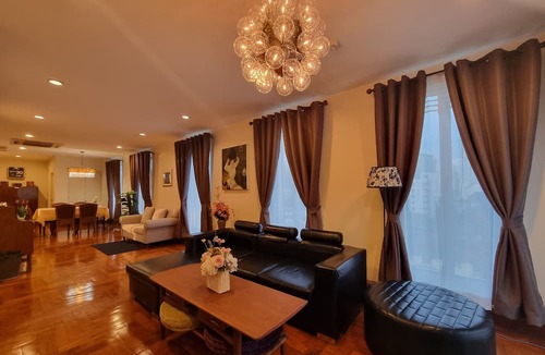 Khlong Tan Apartment | Chez Moi Bangkok Sukhumvit 26 Executive Residence (888)