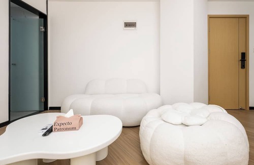 Tuol Kouk Apartment | Comfort Serviced Apartment by Soben Home