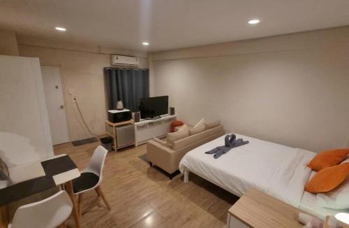Chatuchak Apartment | Pitarntong - Cozy Room Near MRT Bang Son