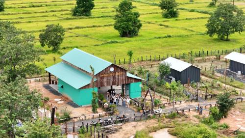 Tbaeng Meanchey Cabin | Cow Barn Cafe and Lodge Preah Vihear