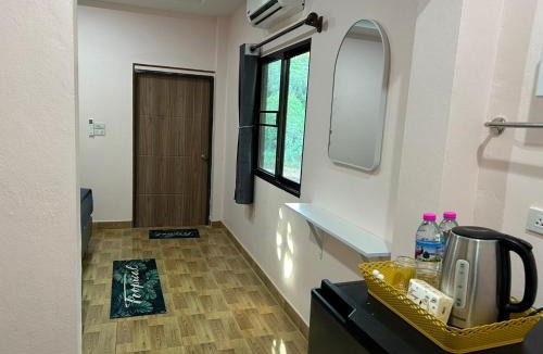 Ban Ta Khun Resort | Go cheowlan Resort&camping