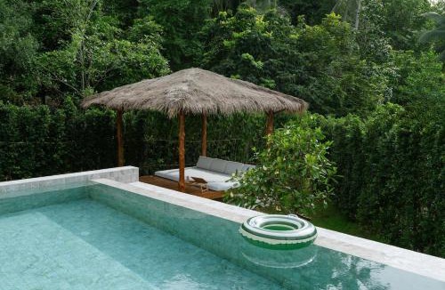 Chaloklum Villa | Teak 2BR Villa Chaloklum Bali-Style Design