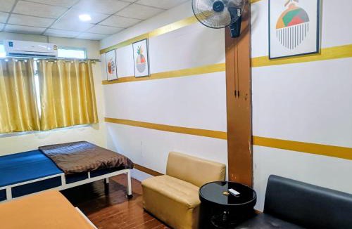 Chana Songkhram Hostel | The House Hostel 2