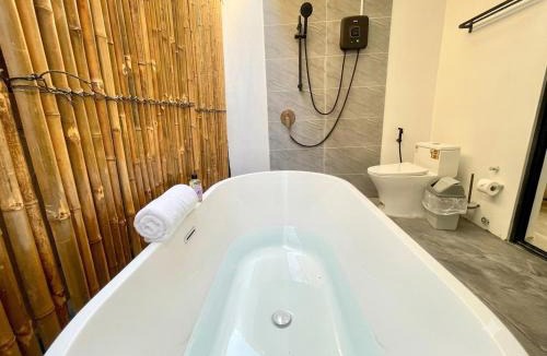 Phnom Penh City Centre Apartment | Studio in quite villa with Pool