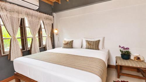 Mae Rim House | Retro at Mae Rim Eco Home Stay