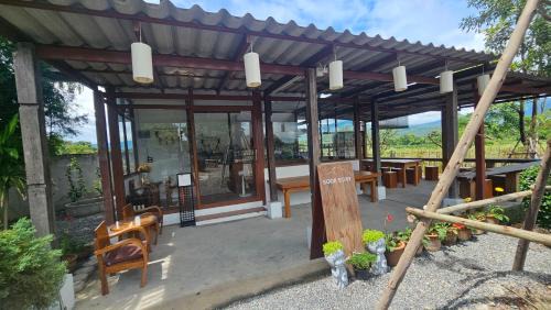 Ban Luang House | Sook Stay