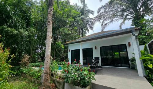 Khuekkhak Cabin | Exotic Boutique Hotel