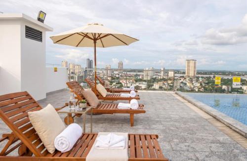 Daun Penh Apartment | Grand Yuetai Studios and Apartments