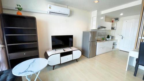 Ban Bang Saen Apartment | The Beach Bangsaen Condo 327-44