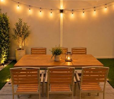 Saen Suk House | พักดีเฮาส์ บางแสน สัตว์เลี้ยงพักได้