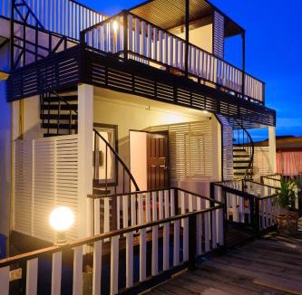 Koh Lan Hotel | Baanrimnam Kohlarn บ้านริมน้ำเกาะล้าน