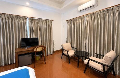 Daun Penh Hotel | Best Central Point Hotel