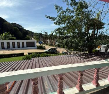 Ko Lanta Hotel | Hotels in Ko Bu Bu, Thailand