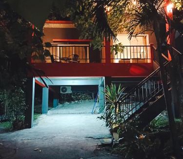 Maret House | Elevated Bungalow House 5 min from the beach 3-6