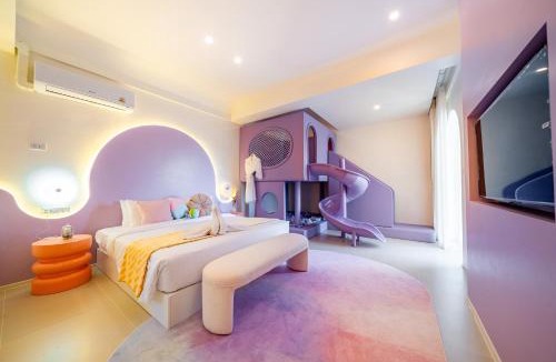 Nong Chaeng Villa | Candy House Private Pool Villa & KTV