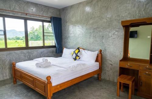 Khlong Lan Hotel | Ban Tew Kao