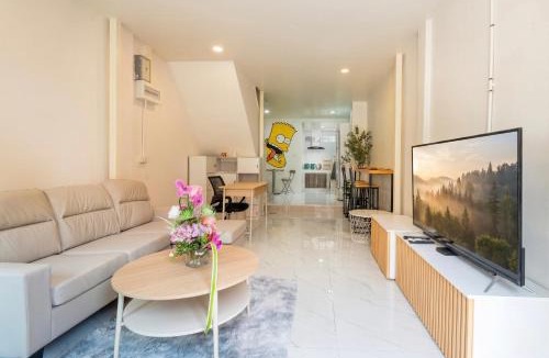 Banglamphu Apartment | Spacious 4BR Home KHAO SAN area 5 Bath