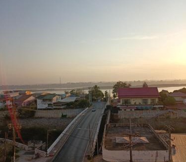 Mukdahan Hotel | Khamsrithongchai hotel
