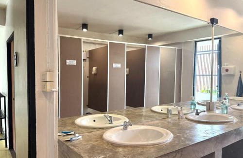 Wua Lai Hostel | Lazy Gibbon 2 Chiang Mai - Haiya
