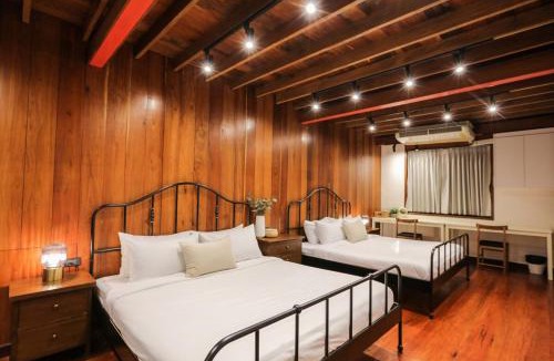Samphanthawong Apartment | Rustic Cabin Flat at China Town 2min walk to MRT