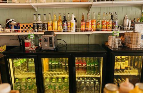 Chana Songkhram Hotel | Easy Monday Pool Capsule Hotel - Old Town Bangkok