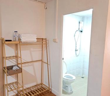Bang Phut Apartment | Papa house red room