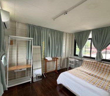 Chanthanimit House | The Neighbors