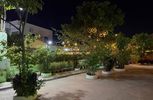 Bavet House | Mohachey Guesthouse