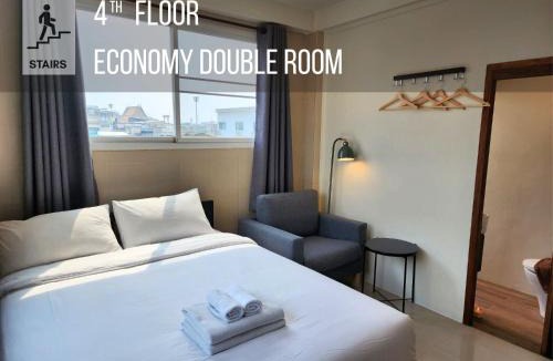 Samran Rat Hostel | Lo-Ha Guest house, Contactless Check-in