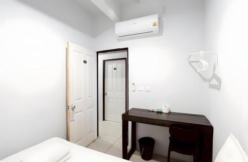Wat Bowon Niwet Apartment | XX Mitr Inn Khaosan - มิตร อินน์ ข้าวสาร 2