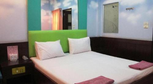 Tha Thaewawong Hotel | Picnic Sriracha Hotel