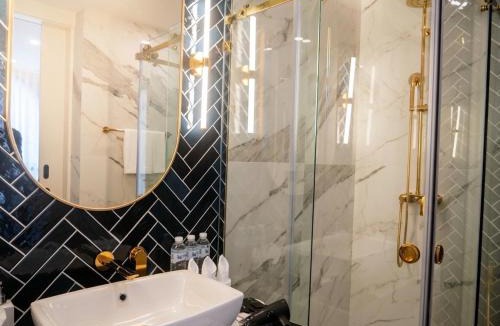 Bang Tao Hotel | Above Element Bangtao Phuket by Arthouse Collection