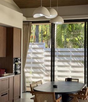 Wok Tum Villa | Flow Villa Luxury 3BR Tropical Pool Villa