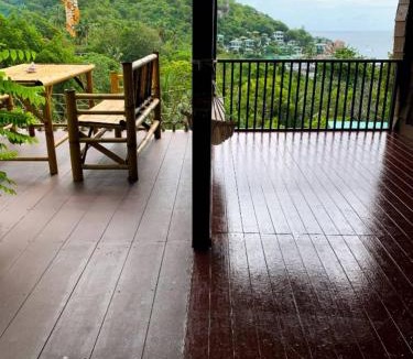 Koh Tao House | THIP bungalow family room