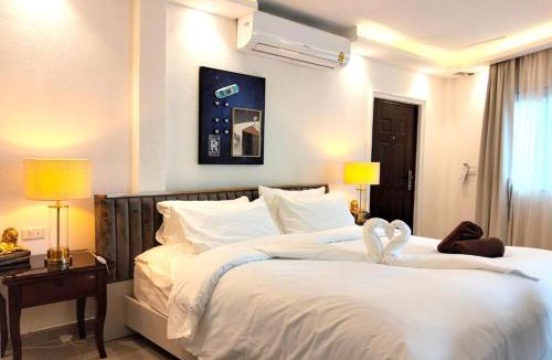 Nong Pla Lai Resort | Varaya Resort Pattaya