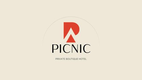Tha Thaewawong Hotel | Picnic Si Racha
