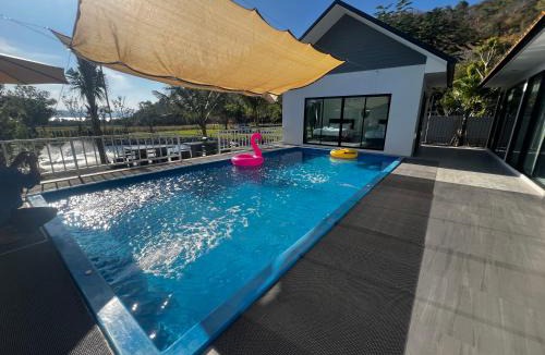 Dan Chang House | The Forest Pool villa & cafe