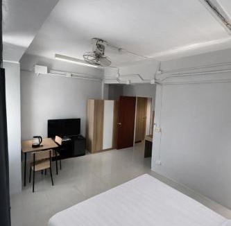 Khuekkhak Apartment | Leo Guest House