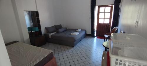 Bung Khong Long House | บ้านตานายาย