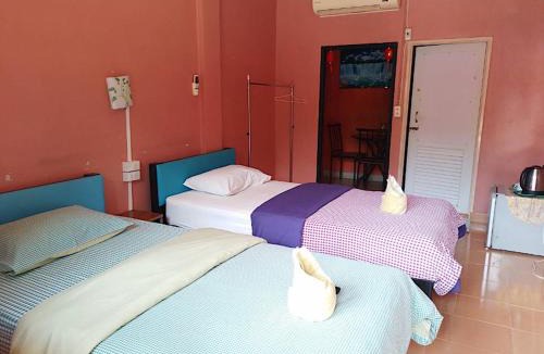 Nong Chaeng Hotel | Panngernpanthong inn resort