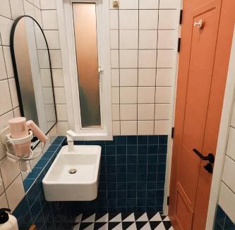 Ban Bang Saen Hotel | R4R RoomforRest Boutique Hotel Bangsaen Beach