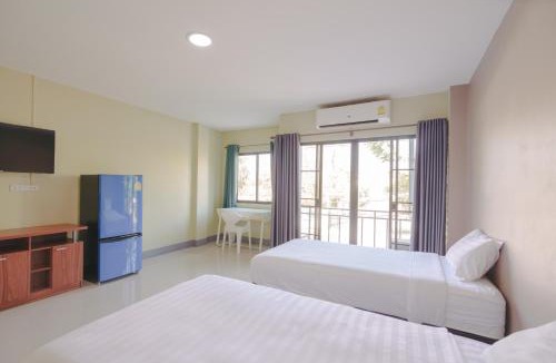 Ban Chan Hostel | V Tharm Hotel