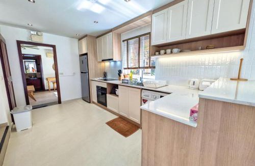 Klong Son Villa | Sunrise Beach Villa