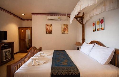 Trang Hotel | Ban Ao Thong