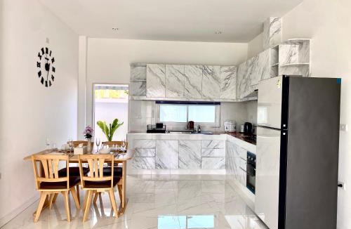 Pong Villa | Cattleya Pool Villa, Mabprachan Lake, Pattaya