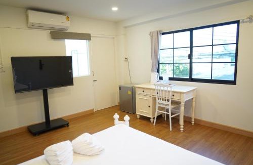 Samsen Nok Hotel | RoomQuest Ratchada AI Serviced Residence