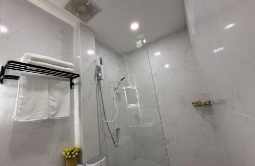 Sukhumvit House | Sukhumvit 48 separated room quiet and comfortable with fast internet and smart TV