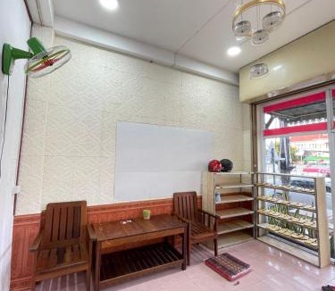 Thakhek House | Catty tourist house