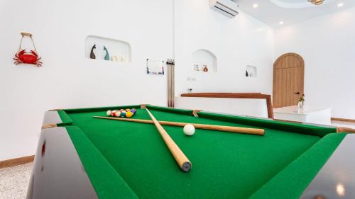 Central Pattaya Villa | Downtown Oasis Pool Villa A