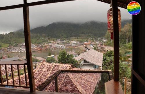 Mok Cham Pae House | เห็ดเหลือง Hedreung banrakthai homestay and camping